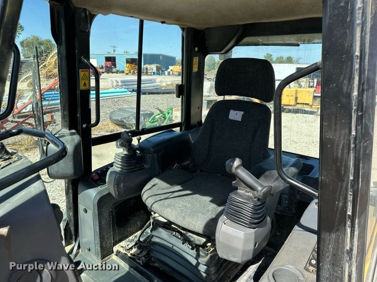 image for item EN0026 2013 Caterpillar  D6K2 XL dozer