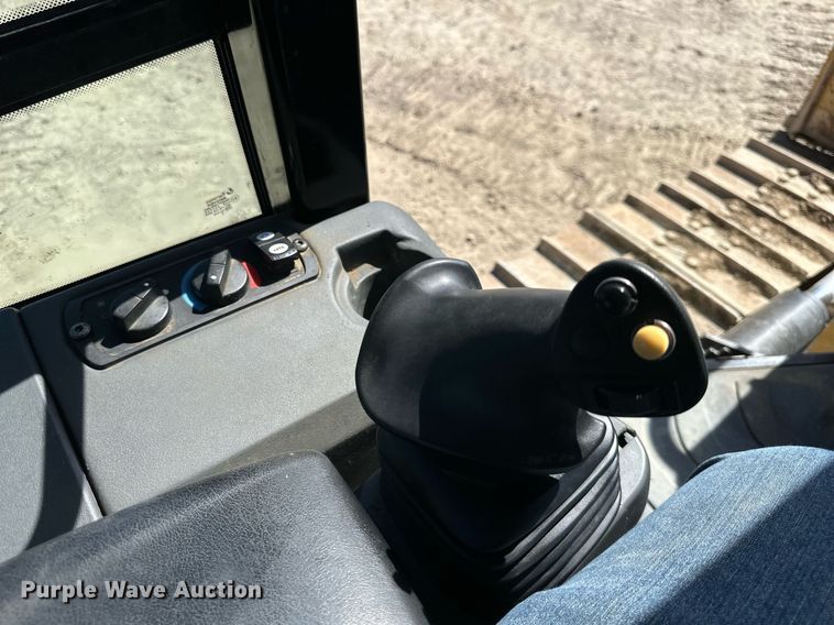 image for item EN0026 2013 Caterpillar  D6K2 XL dozer