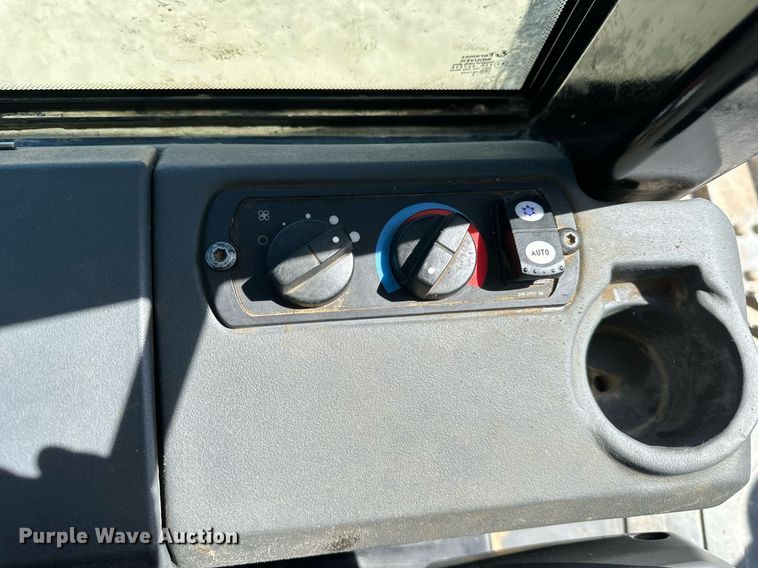 image for item EN0026 2013 Caterpillar  D6K2 XL dozer