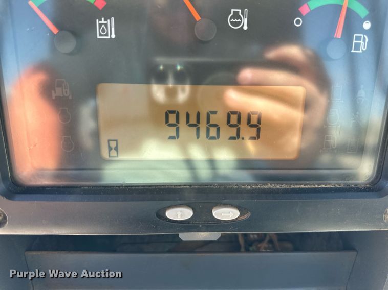 image for item EN0026 2013 Caterpillar  D6K2 XL dozer