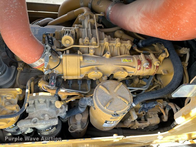 image for item EN0026 2013 Caterpillar  D6K2 XL dozer