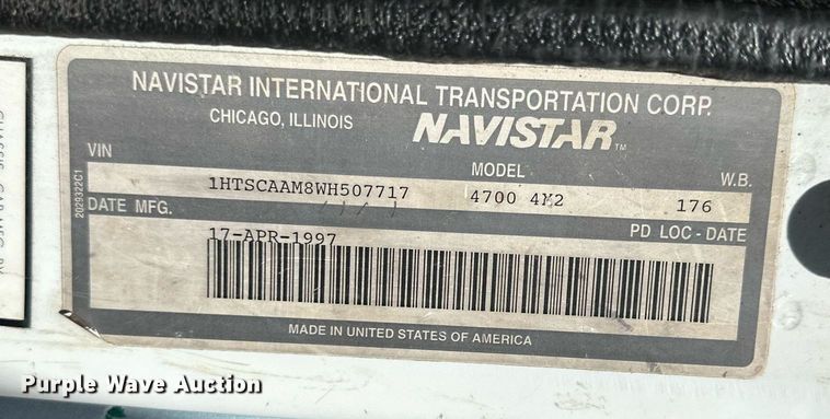 image for item EN0027 1998 International  4700 flatbed truck