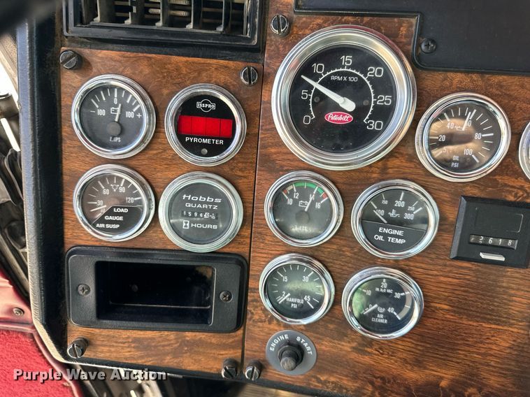 image for item EN0028 1997 Peterbilt  378 semi truck
