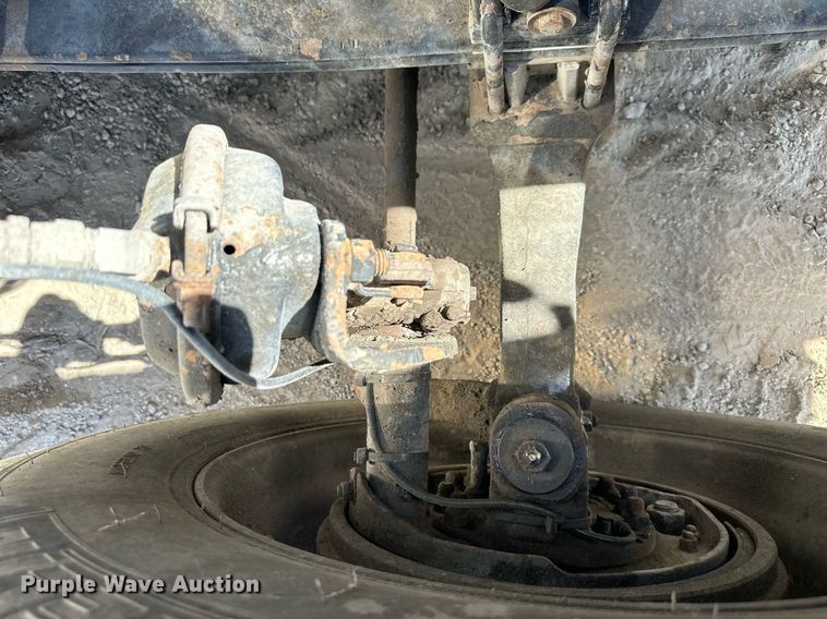 image for item EN0028 1997 Peterbilt  378 semi truck