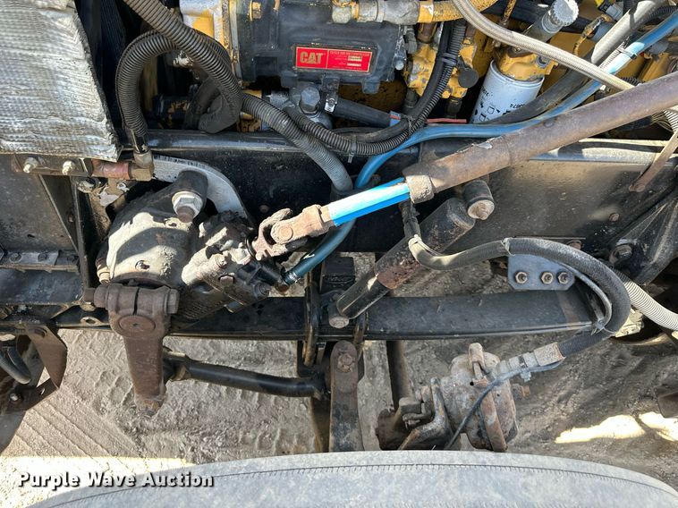 image for item EN0028 1997 Peterbilt  378 semi truck