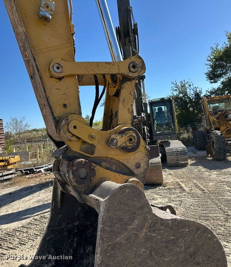 image for item EN0030 2014 Caterpillar  329EL excavator