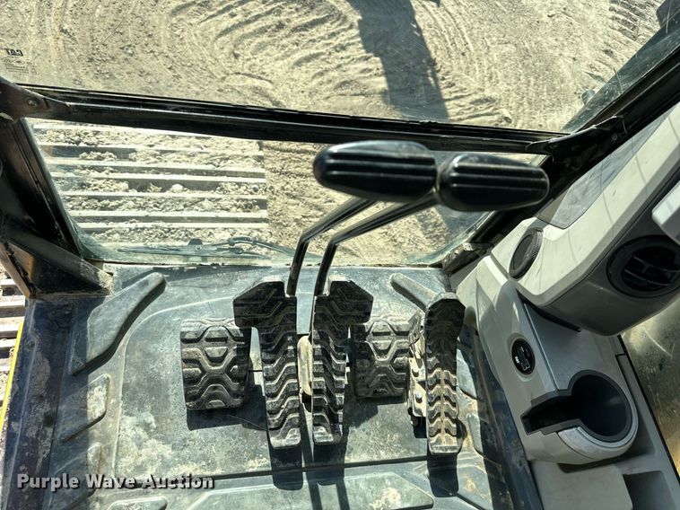 image for item EN0030 2014 Caterpillar  329EL excavator