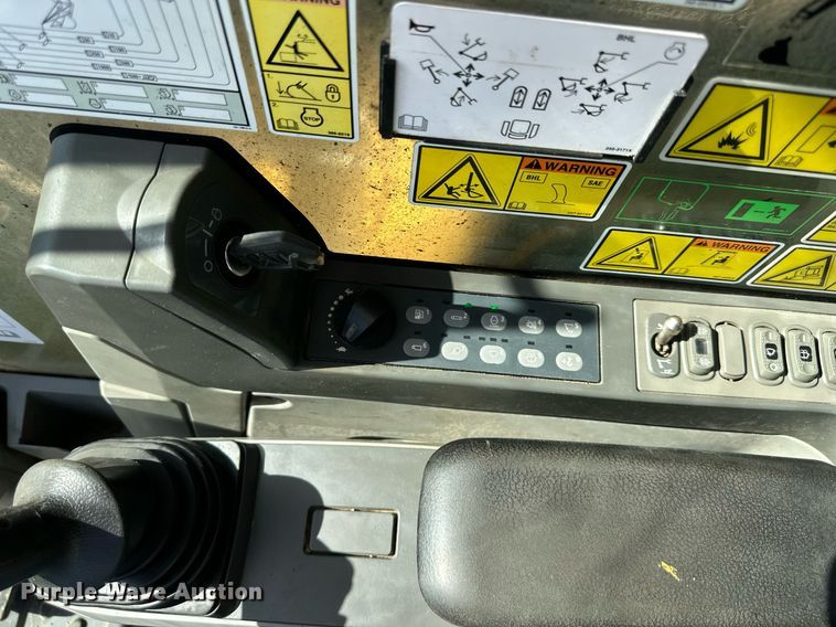 image for item EN0030 2014 Caterpillar  329EL excavator