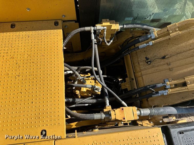 image for item EN0030 2014 Caterpillar  329EL excavator