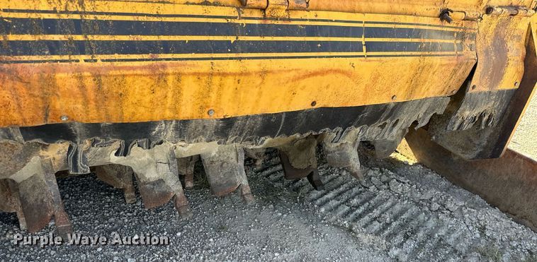 image for item EN0031 1988 Gomaco 8500B trimmer