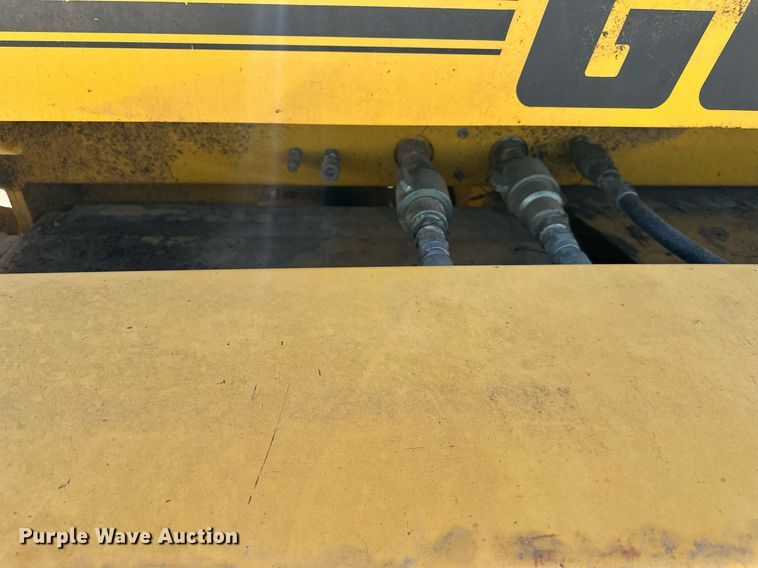 image for item EN0031 1988 Gomaco 8500B trimmer