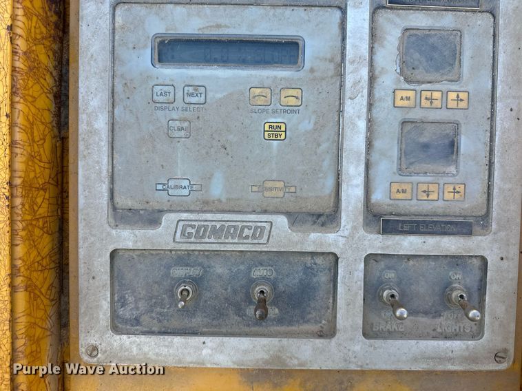 image for item EN0031 1988 Gomaco 8500B trimmer