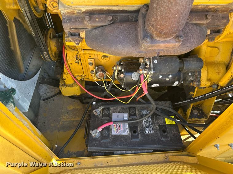 image for item EN0031 1988 Gomaco 8500B trimmer