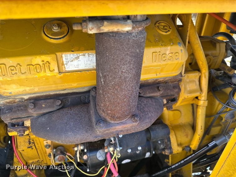 image for item EN0031 1988 Gomaco 8500B trimmer