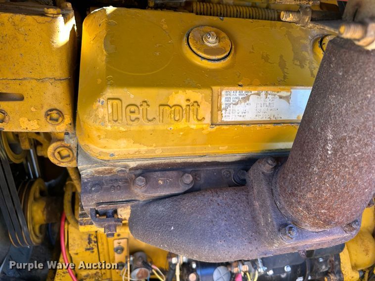 image for item EN0031 1988 Gomaco 8500B trimmer