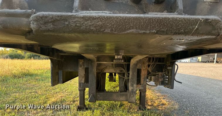 image for item EN0041 2007 Landoll 660B drop tilt deck equipment trailer