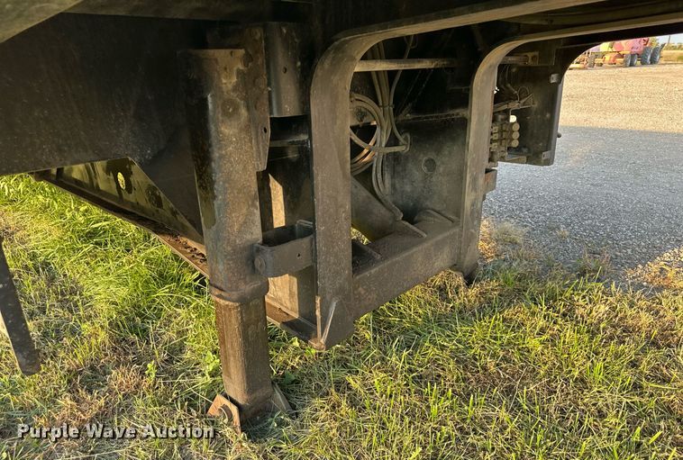 image for item EN0041 2007 Landoll 660B drop tilt deck equipment trailer