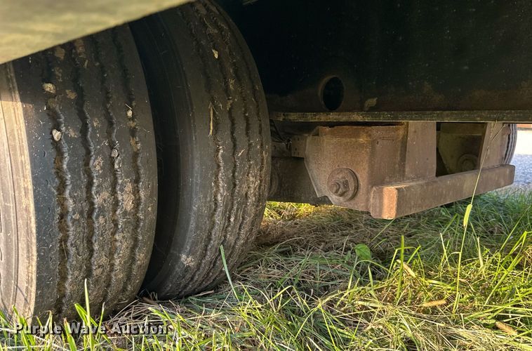 image for item EN0041 2007 Landoll 660B drop tilt deck equipment trailer