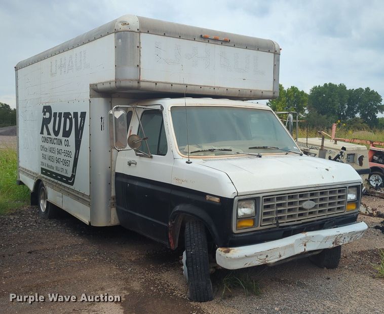 image for item EQ2072 1989 Ford  E350 box truck