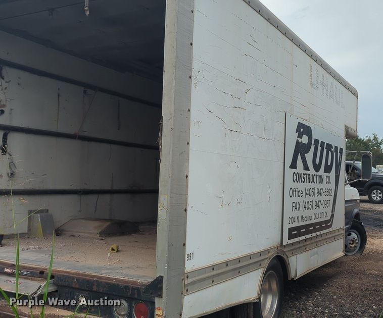 image for item EQ2072 1989 Ford  E350 box truck