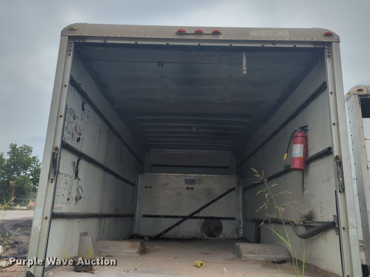 image for item EQ2072 1989 Ford  E350 box truck