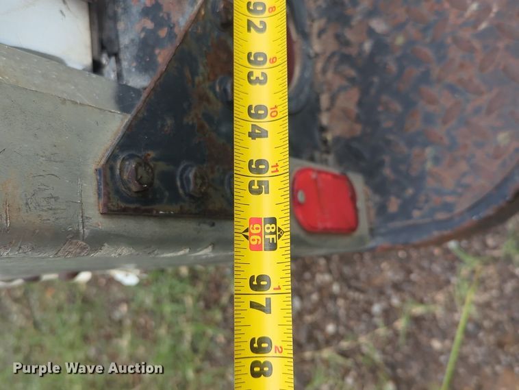 image for item EQ2072 1989 Ford  E350 box truck