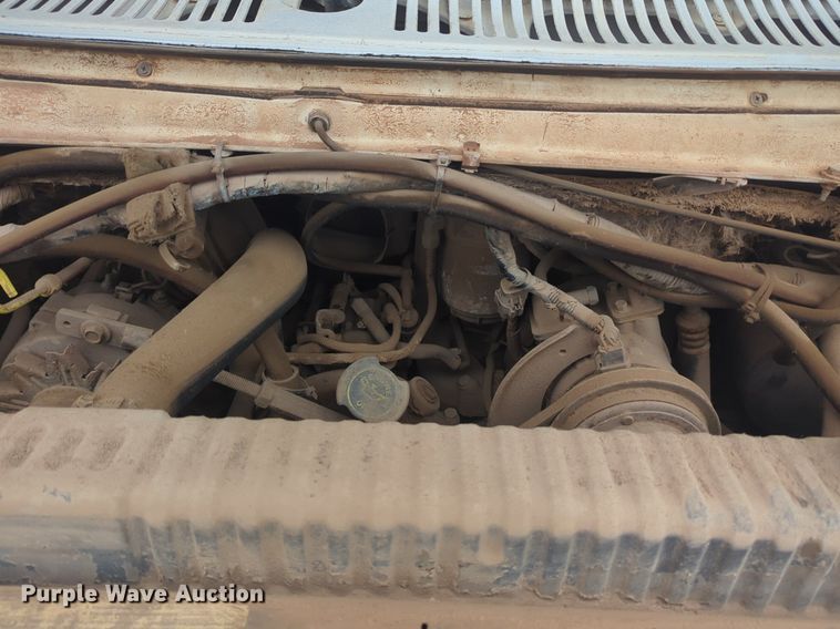 image for item EQ2072 1989 Ford  E350 box truck