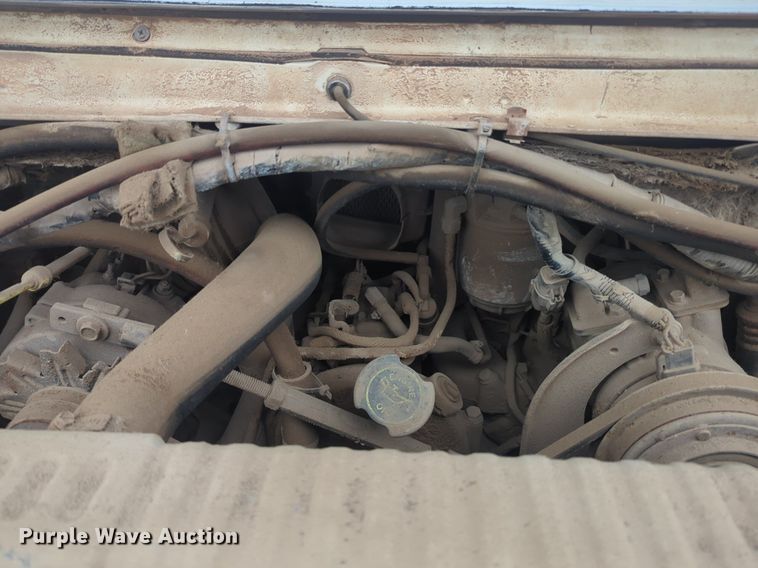 image for item EQ2072 1989 Ford  E350 box truck