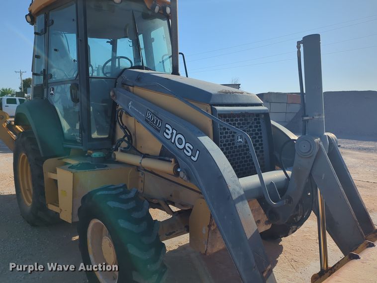 image for item EQ2263 2012 John Deere 310SJ backhoe