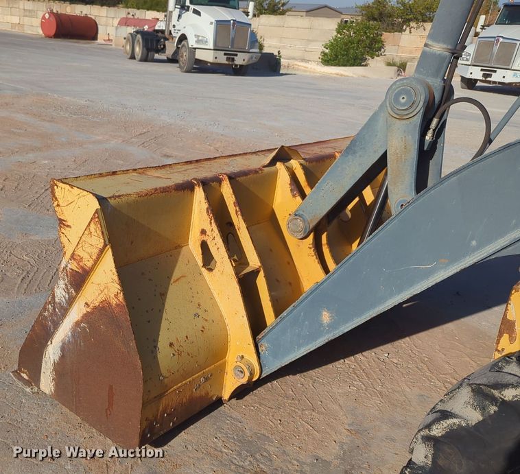 image for item EQ2263 2012 John Deere 310SJ backhoe