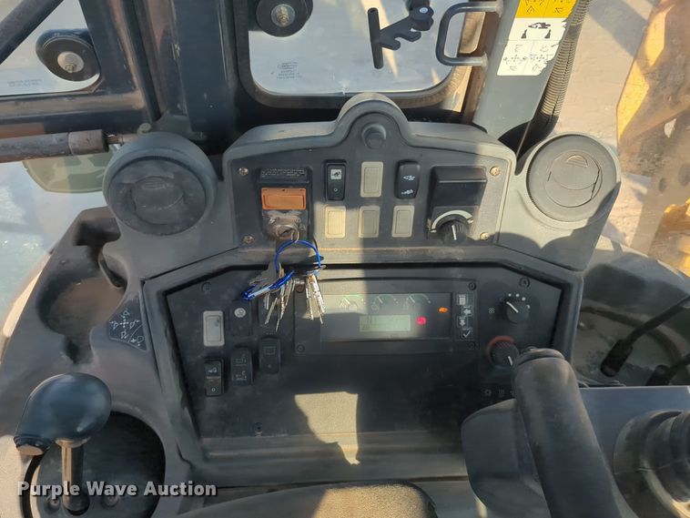 image for item EQ2263 2012 John Deere 310SJ backhoe