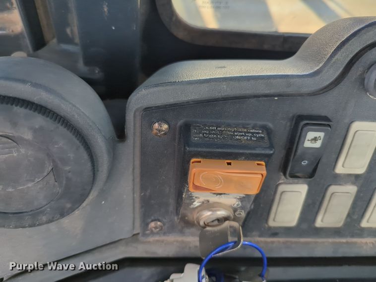 image for item EQ2263 2012 John Deere 310SJ backhoe