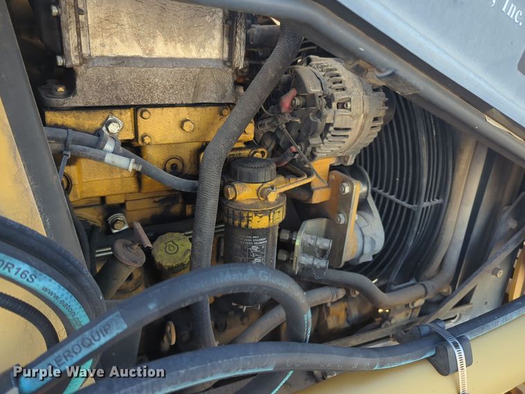 image for item EQ2263 2012 John Deere 310SJ backhoe