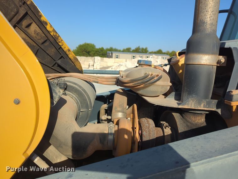 image for item EQ2263 2012 John Deere 310SJ backhoe