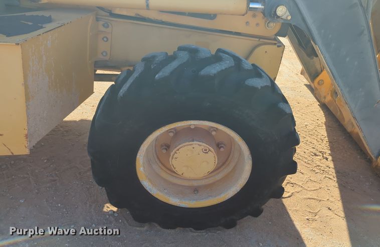 image for item EQ2263 2012 John Deere 310SJ backhoe