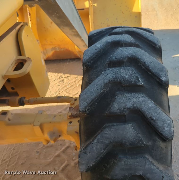 image for item EQ2263 2012 John Deere 310SJ backhoe