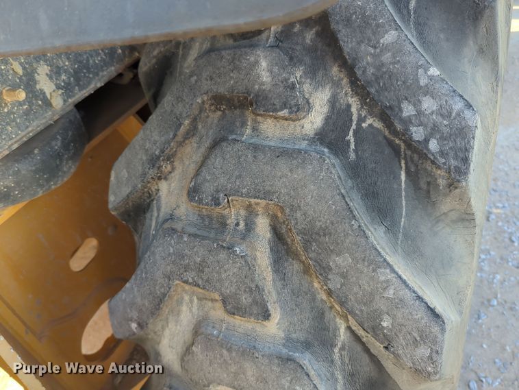 image for item EQ2263 2012 John Deere 310SJ backhoe