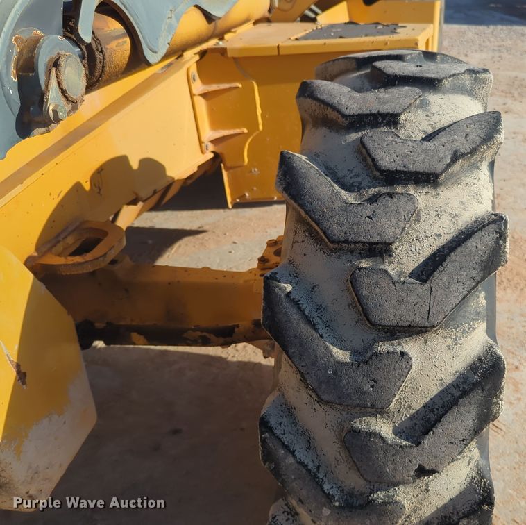 image for item EQ2263 2012 John Deere 310SJ backhoe