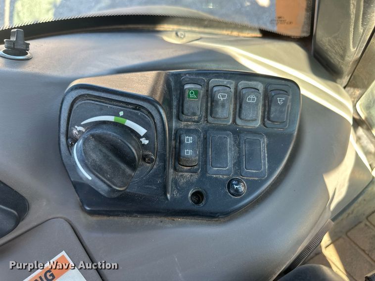 image for item ER8013 2015 Case 580 Super N backhoe