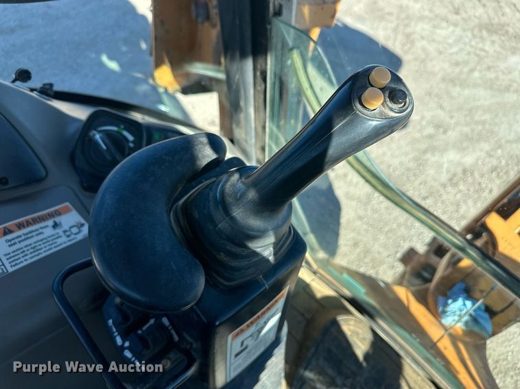 image for item ER8013 2015 Case 580 Super N backhoe