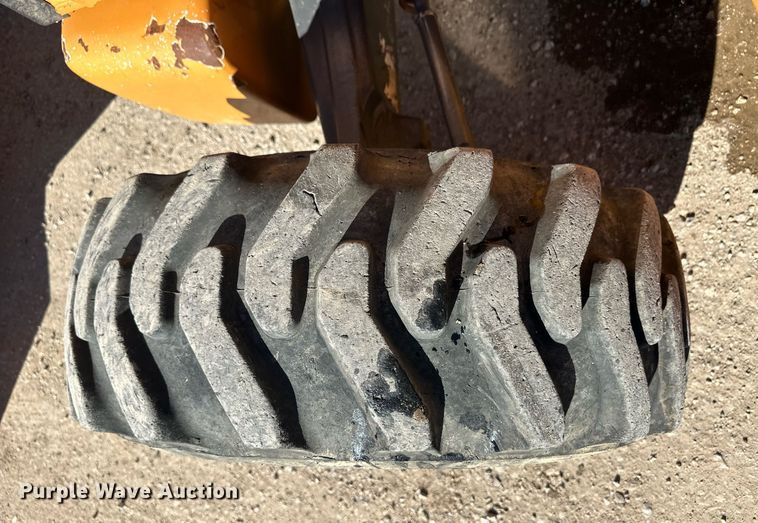 image for item ER8013 2015 Case 580 Super N backhoe