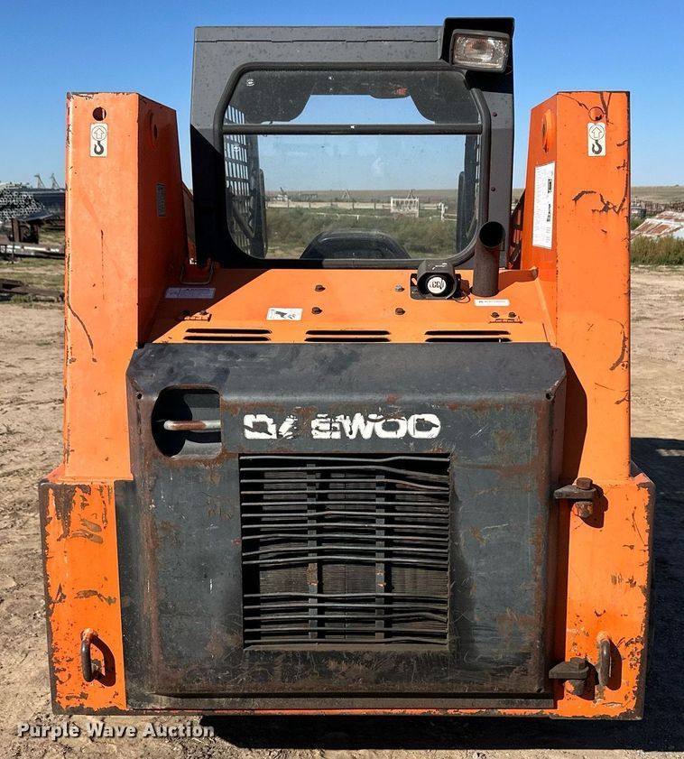 image for item ER8022 1998 Daewoo 1760 XL skid steer loader