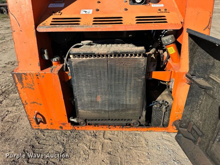 image for item ER8022 1998 Daewoo 1760 XL skid steer loader