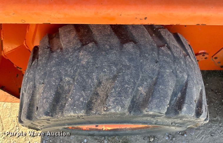 image for item ER8022 1998 Daewoo 1760 XL skid steer loader