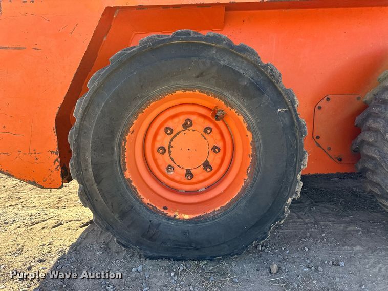 image for item ER8022 1998 Daewoo 1760 XL skid steer loader