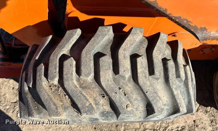 image for item ER8022 1998 Daewoo 1760 XL skid steer loader