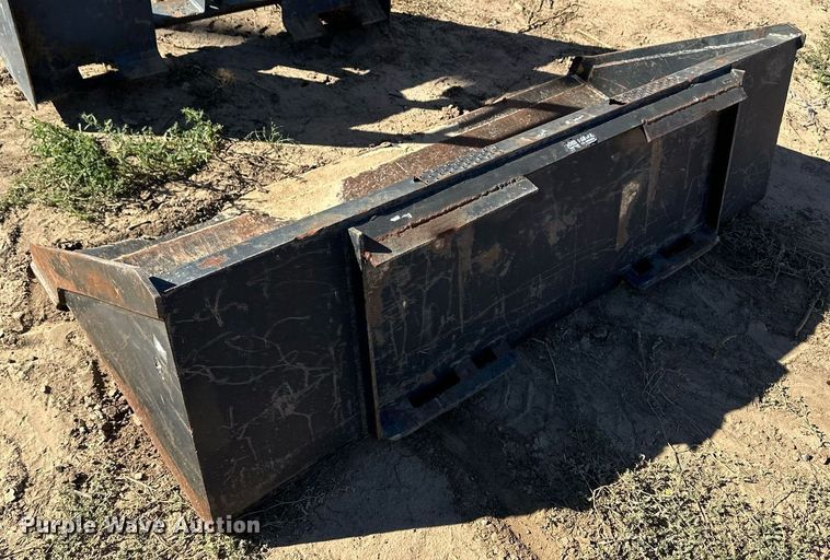 image for item ER8022 1998 Daewoo 1760 XL skid steer loader