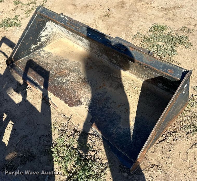 image for item ER8022 1998 Daewoo 1760 XL skid steer loader