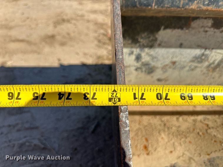 image for item ER8022 1998 Daewoo 1760 XL skid steer loader