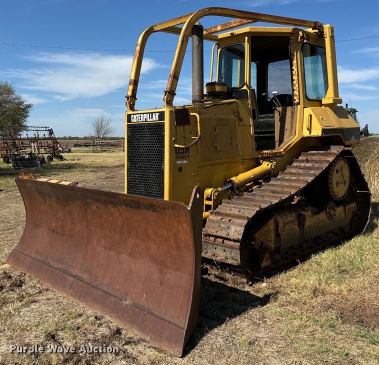 image for item IE9127 1988 Caterpillar  D5H dozer